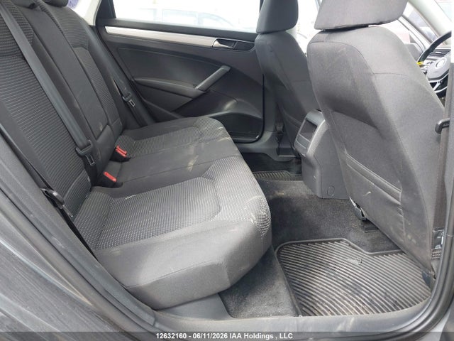 Продажа на аукционе авто 2018 Volkswagen Passat S/r-line, vin: 1VWAA7A30JC037436, номер лота: 12632160