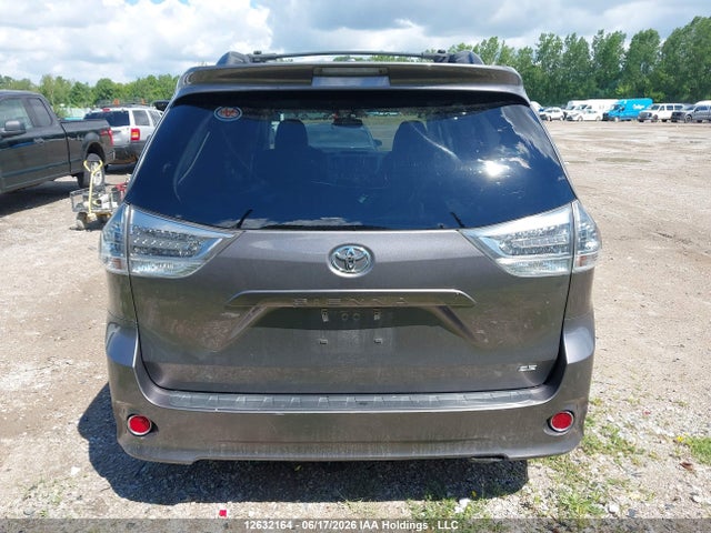 12632164 :رقم المزاد ، 5TDXK3DC8ES514214 vin ، 2014 Toyota Sienna Se 8 Passenger مزاد بيع