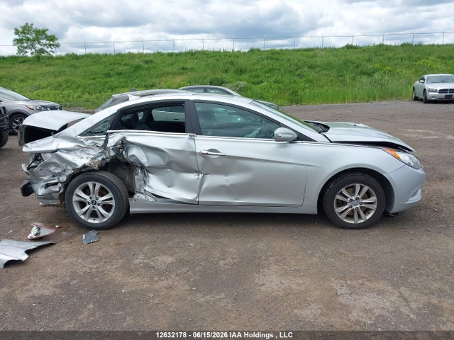 12632178 :رقم المزاد ، 5NPEC4AC3DH645201 vin ، 2013 Hyundai Sonata مزاد بيع