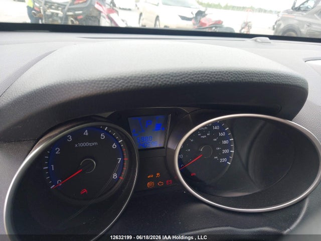 2010 Hyundai Tucson მანქანა იყიდება აუქციონზე, vin: KM8JT3AC6AU023438, აუქციონის ნომერი: 12632199