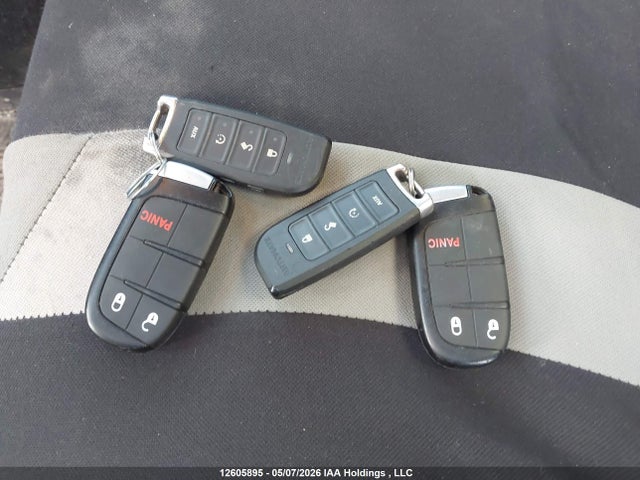 1C4RJFAG2KC833917 Jeep Grand Cherokee Laredo