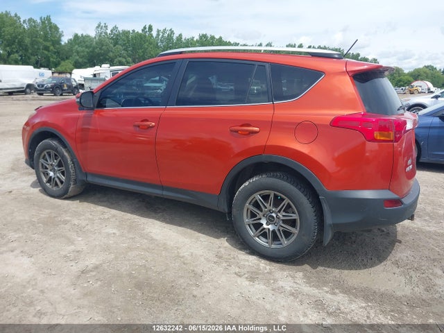 2T3RFREV8FW282732 Toyota Rav4 Xle