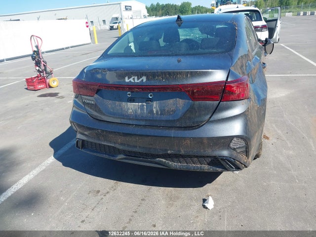 KIA Forte 2023 3KPF34ADXPE614209 Image 4