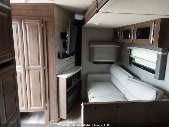 4X4TRLB24KZ159762 Forest River Forest River