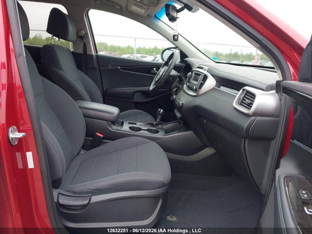 Продажа на аукционе авто 2017 Kia Sorento Lx/l, vin: 5XYPGDA36HG228472, номер лота: 12632251
