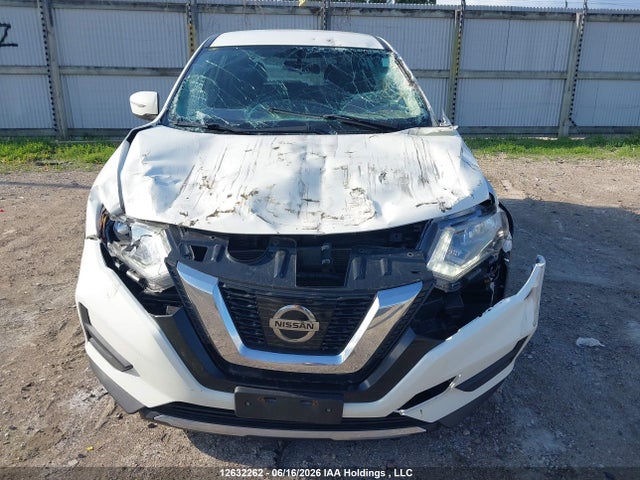 2017 Nissan Rogue S/sv მანქანა იყიდება აუქციონზე, vin: 5N1AT2MT8HC843767, აუქციონის ნომერი: 12632262
