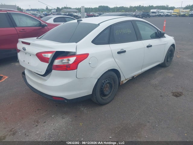 Ford FOCUS S 2014 1FADP3E21EL423528 Image 4