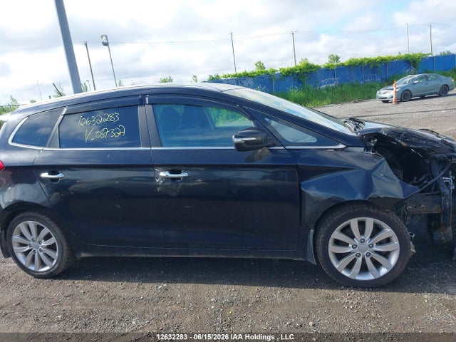 12632283 :رقم المزاد ، KNAHU8A39F7087327 vin ، 2015 Kia Rondo مزاد بيع
