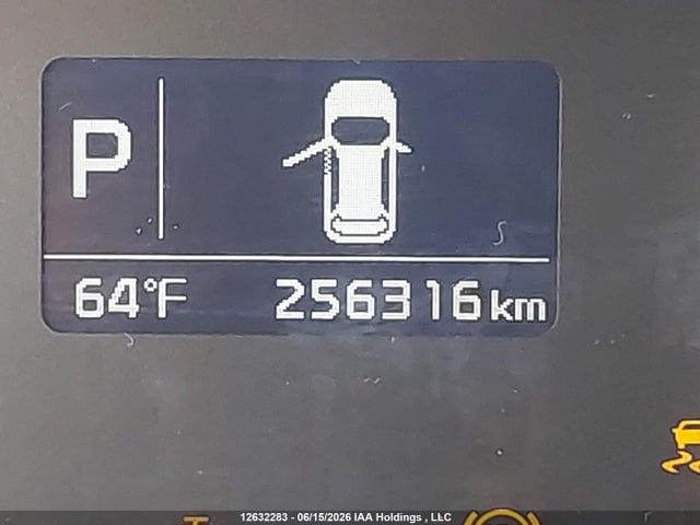 12632283 :رقم المزاد ، KNAHU8A39F7087327 vin ، 2015 Kia Rondo مزاد بيع