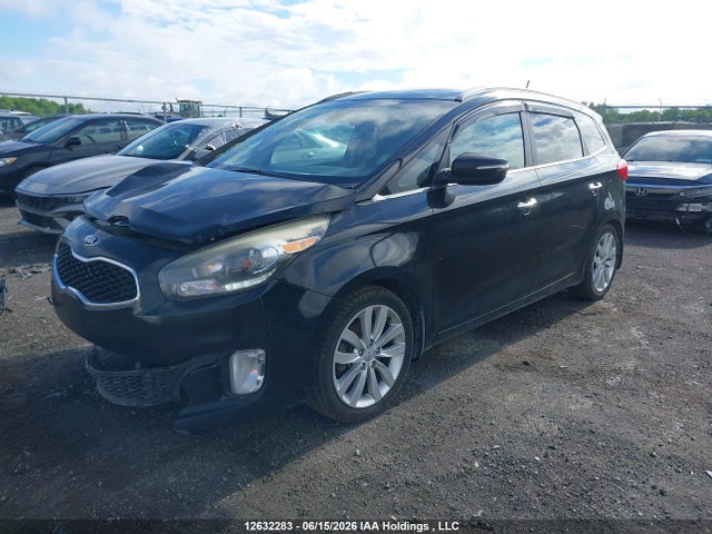 12632283 :رقم المزاد ، KNAHU8A39F7087327 vin ، 2015 Kia Rondo مزاد بيع