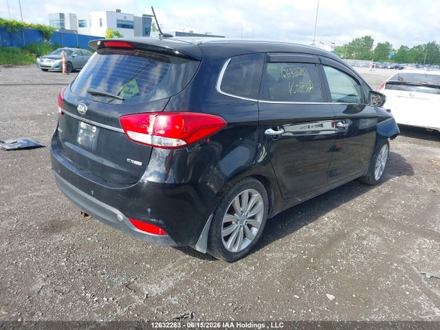 12632283 :رقم المزاد ، KNAHU8A39F7087327 vin ، 2015 Kia Rondo مزاد بيع