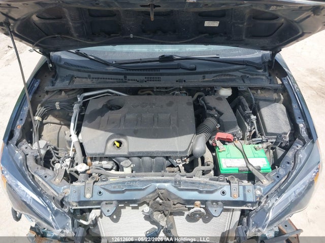 2T1BURHE4JC986979 Toyota COROLLA LE