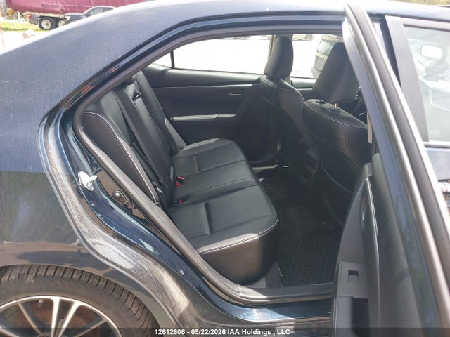 2T1BURHE4JC986979 Toyota COROLLA LE