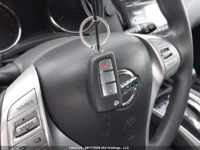 2015 Nissan Rogue S/sl/sv მანქანა იყიდება აუქციონზე, vin: 5N1AT2MT4FC756249, აუქციონის ნომერი: 12632325