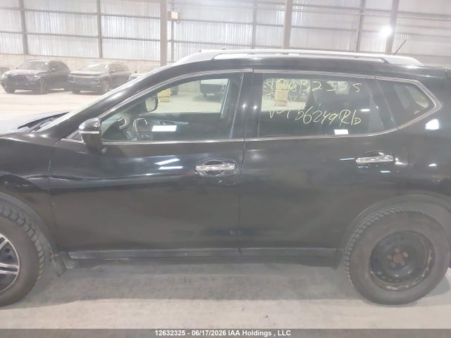 2015 Nissan Rogue S/sl/sv მანქანა იყიდება აუქციონზე, vin: 5N1AT2MT4FC756249, აუქციონის ნომერი: 12632325
