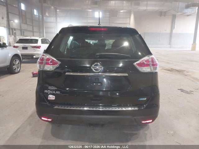 2015 Nissan Rogue S/sl/sv მანქანა იყიდება აუქციონზე, vin: 5N1AT2MT4FC756249, აუქციონის ნომერი: 12632325