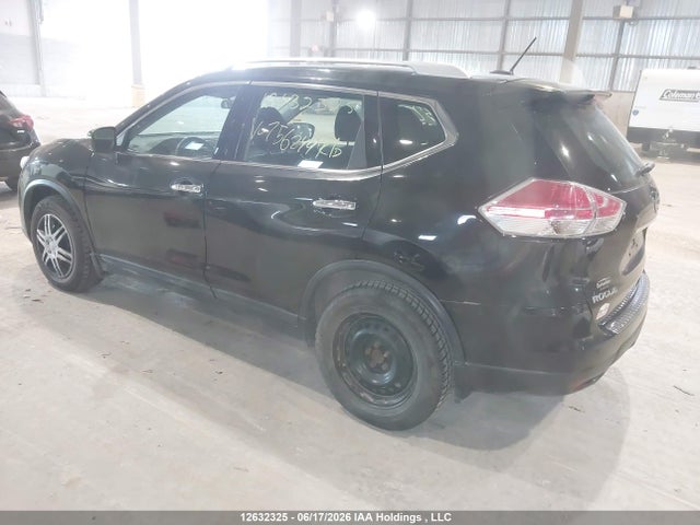 2015 Nissan Rogue S/sl/sv მანქანა იყიდება აუქციონზე, vin: 5N1AT2MT4FC756249, აუქციონის ნომერი: 12632325