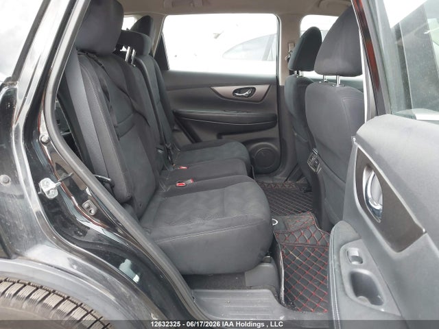 2015 Nissan Rogue S/sl/sv მანქანა იყიდება აუქციონზე, vin: 5N1AT2MT4FC756249, აუქციონის ნომერი: 12632325