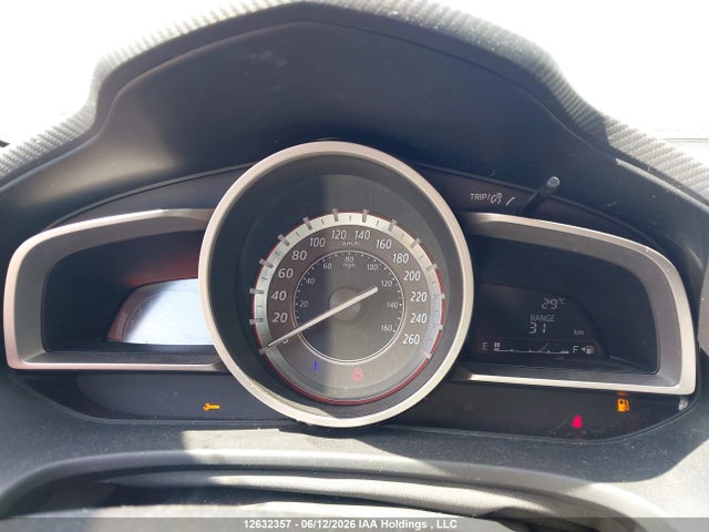 JM1BM1L73E1104933 Mazda MAZDA3