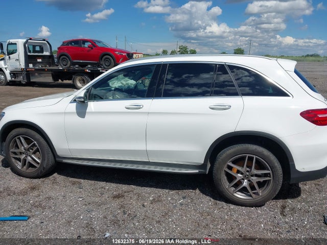 WDC0G4KB6JV015764 Mercedes-Benz Glc 300 4matic