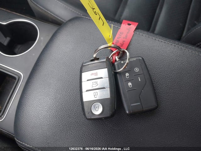 2020 Kia Sorento 3.3l Ex/3.3l Ex+ მანქანა იყიდება აუქციონზე, vin: 5XYPHDA54LG701910, აუქციონის ნომერი: 12632376