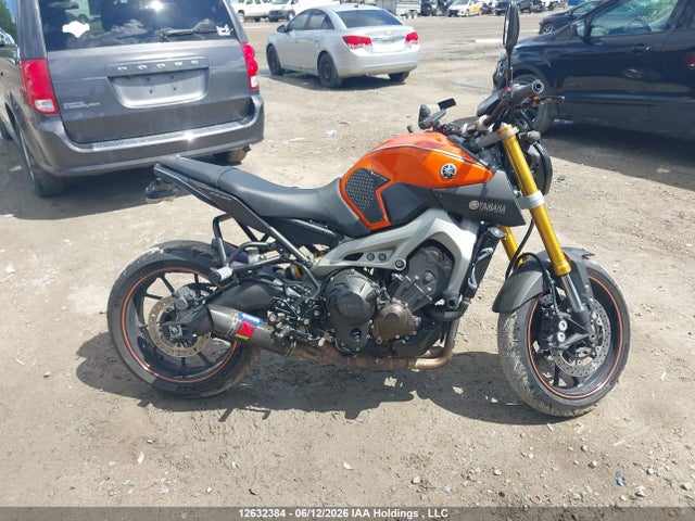 Yamaha FZ09 2014 JYARN33N1EA000572 Image 14