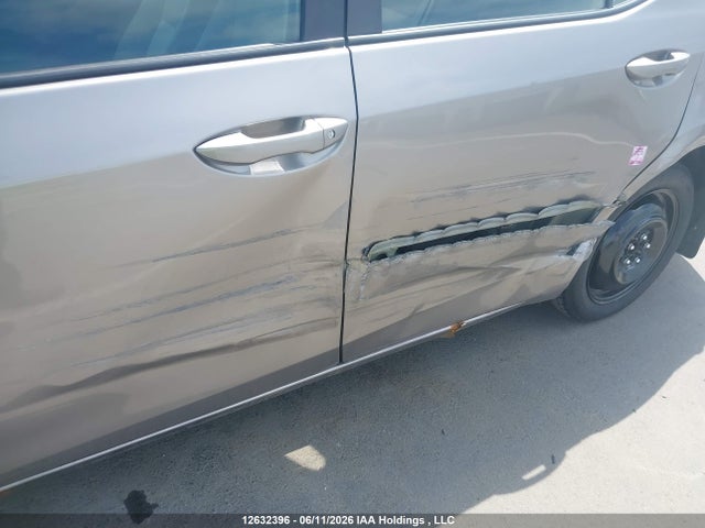 2T1BURHE2FC244877 Toyota Corolla L/le/le Pls/prm/s/s Pls