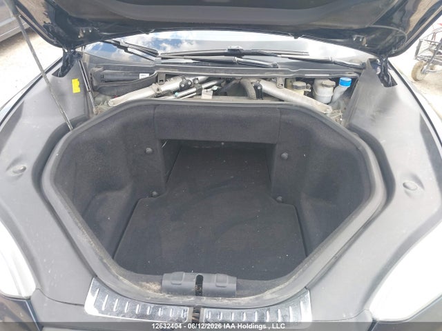 2013 Tesla Model S მანქანა იყიდება აუქციონზე, vin: 5YJSA1DP8DFP07938, აუქციონის ნომერი: 12632404