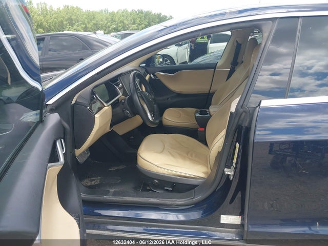 2013 Tesla Model S მანქანა იყიდება აუქციონზე, vin: 5YJSA1DP8DFP07938, აუქციონის ნომერი: 12632404