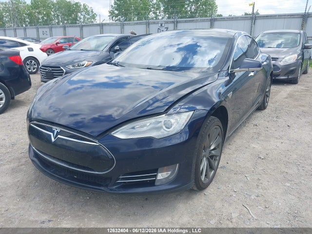 2013 Tesla Model S მანქანა იყიდება აუქციონზე, vin: 5YJSA1DP8DFP07938, აუქციონის ნომერი: 12632404