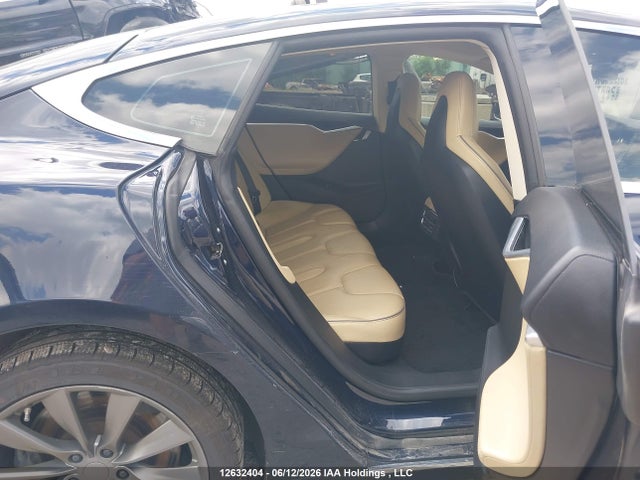 2013 Tesla Model S მანქანა იყიდება აუქციონზე, vin: 5YJSA1DP8DFP07938, აუქციონის ნომერი: 12632404