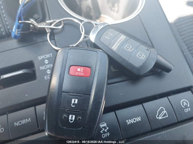 12632415 :رقم المزاد ، 5TDBZRBH9NS204094 vin ، 2022 Toyota Highlander مزاد بيع