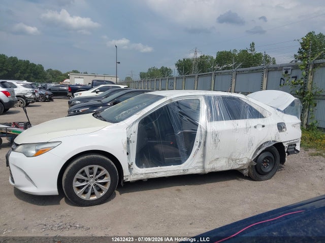 2017 Toyota Camry Le მანქანა იყიდება აუქციონზე, vin: 4T1BF1FK1HU654429, აუქციონის ნომერი: 12632423