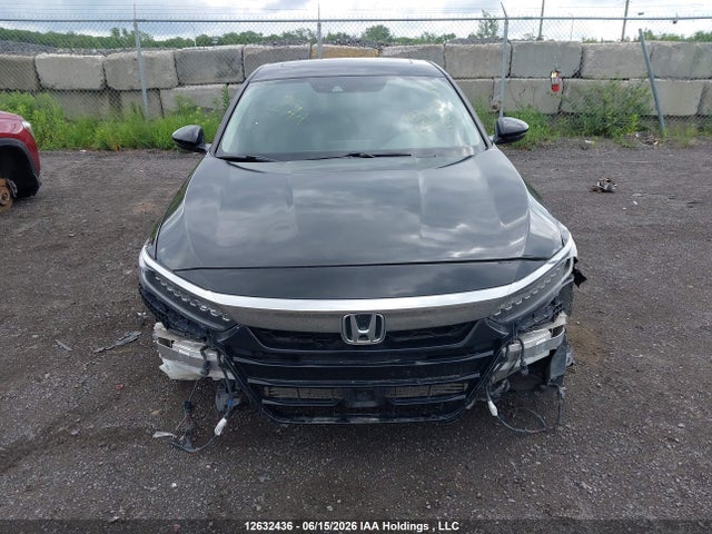 1HGCV1F95JA800316 Honda Accord Touring