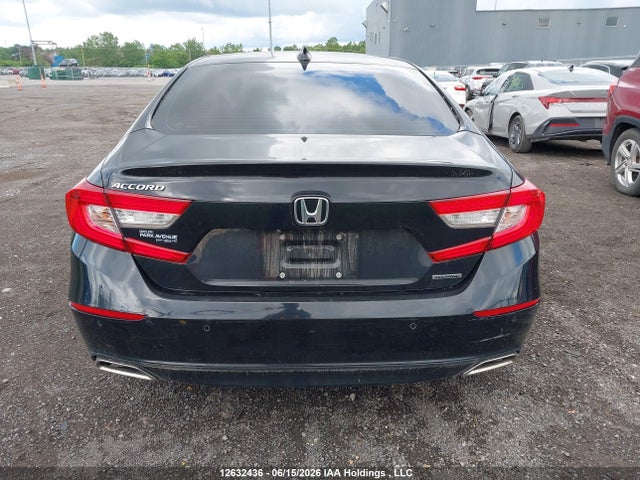 1HGCV1F95JA800316 Honda Accord Touring