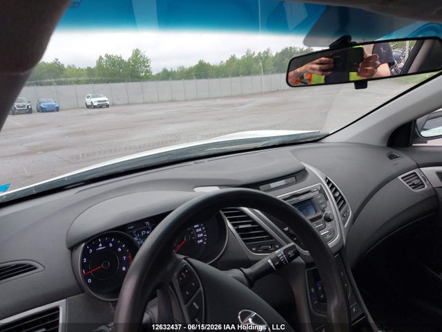Hyundai ELANTRA GL 2015 5NPDH4AE9FH641039 Image 18