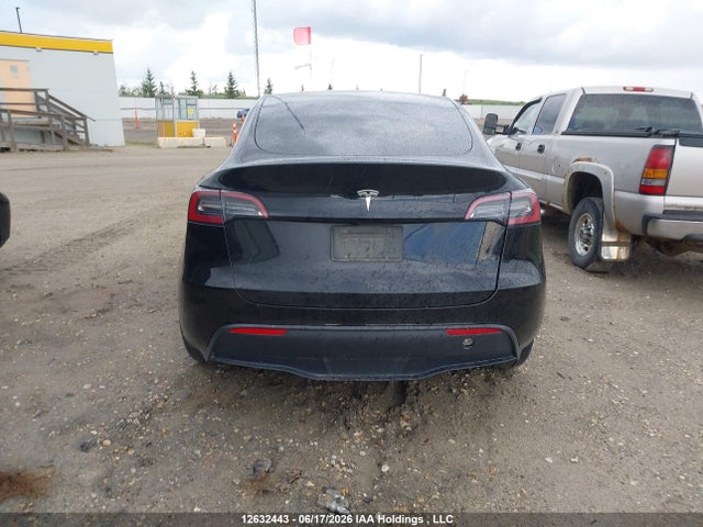 12632443 :رقم المزاد ، 7SAYGDEE5RF104592 vin ، 2024 Tesla Model Y مزاد بيع