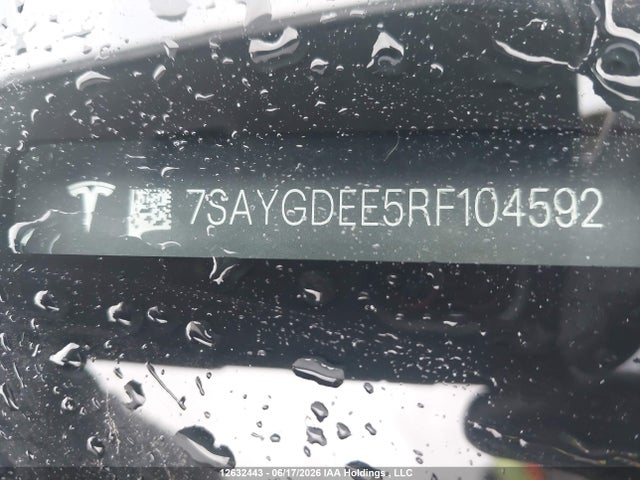 12632443 :رقم المزاد ، 7SAYGDEE5RF104592 vin ، 2024 Tesla Model Y مزاد بيع