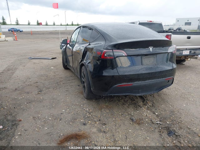 12632443 :رقم المزاد ، 7SAYGDEE5RF104592 vin ، 2024 Tesla Model Y مزاد بيع