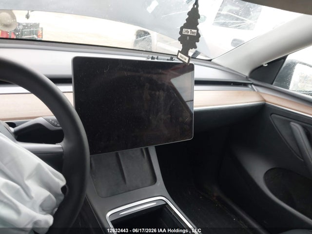 12632443 :رقم المزاد ، 7SAYGDEE5RF104592 vin ، 2024 Tesla Model Y مزاد بيع