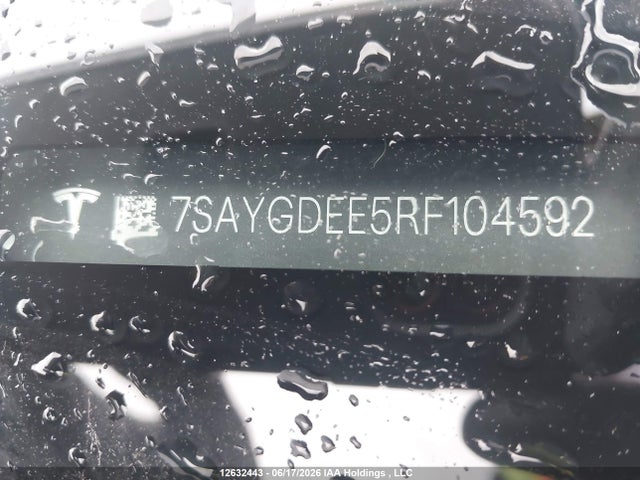 Tesla Model Y 2024 7SAYGDEE5RF104592 Image 9