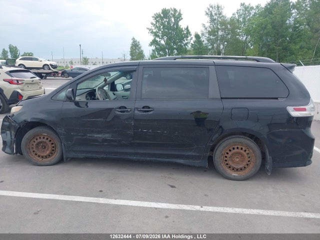 Aukcja sprzedaży 2011 Toyota Sienna Se 8 Passenger, vin: 5TDXK3DC4BS168075, numer aukcji: 12632444