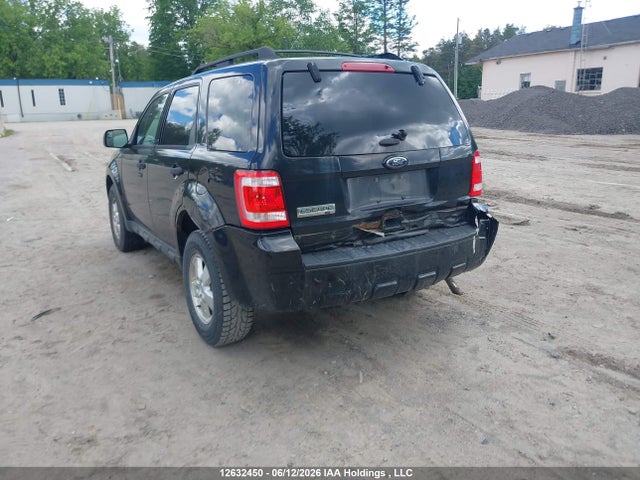 2011 Ford Escape Xlt მანქანა იყიდება აუქციონზე, vin: 1FMCU0D76BKB67801, აუქციონის ნომერი: 12632450