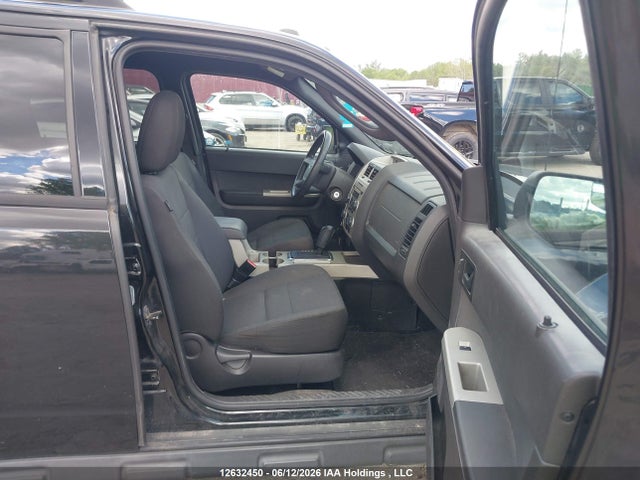 2011 Ford Escape Xlt მანქანა იყიდება აუქციონზე, vin: 1FMCU0D76BKB67801, აუქციონის ნომერი: 12632450