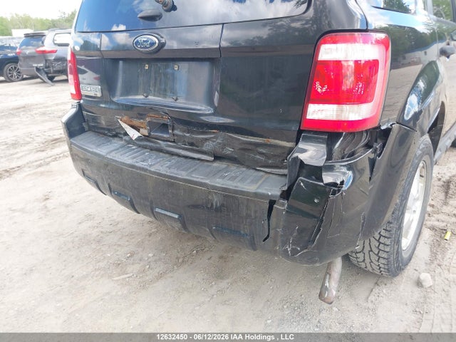 2011 Ford Escape Xlt მანქანა იყიდება აუქციონზე, vin: 1FMCU0D76BKB67801, აუქციონის ნომერი: 12632450