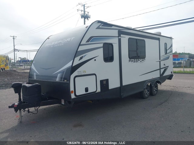 4YDT22120MK416009 Keystone Passport