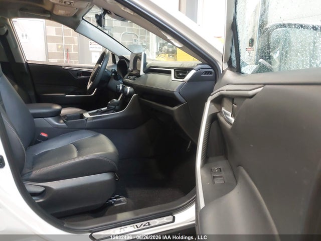 Продаж на аукціоні авто 2024 Toyota Rav4 Xle/woodland Edition, vin: 2T3RWRFV0RW194227, номер лоту: 12632496