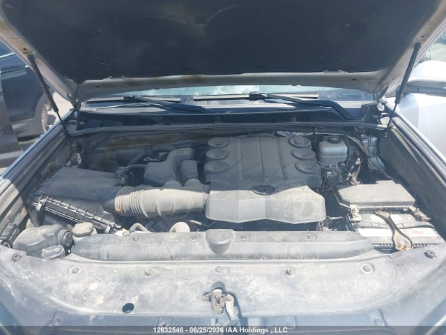 Toyota 4RUNNER SR5 2018 JTEBU5JR4J5559851 Image 10