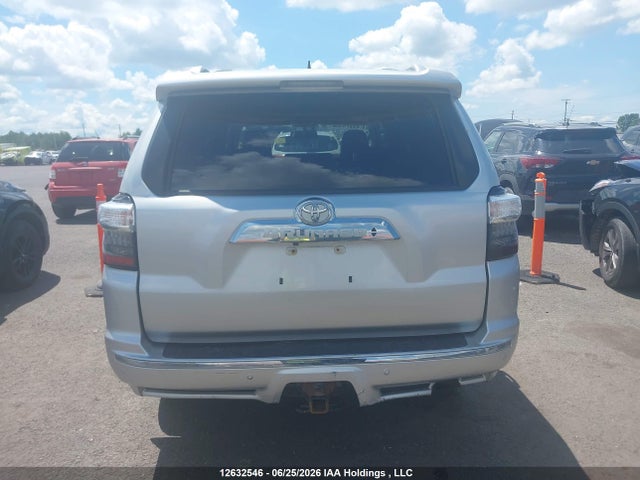 Toyota 4RUNNER SR5 2018 JTEBU5JR4J5559851 Image 16