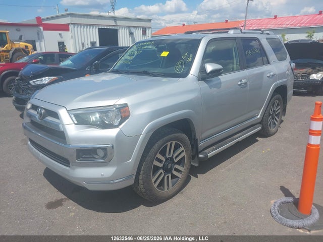 Toyota 4RUNNER SR5 2018 JTEBU5JR4J5559851 Image 2